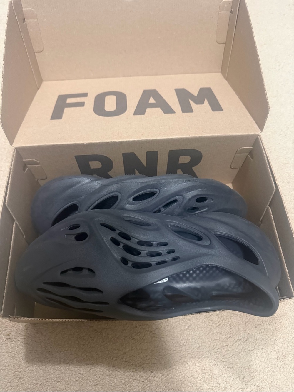 Yeezy Foam RNR Slide Clog — Carbon Black